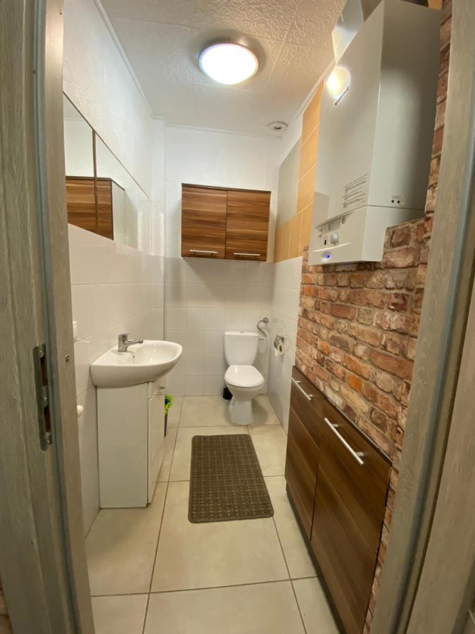 Hostel Piaseczno เพียเซตชโน ภายนอก รูปภาพ