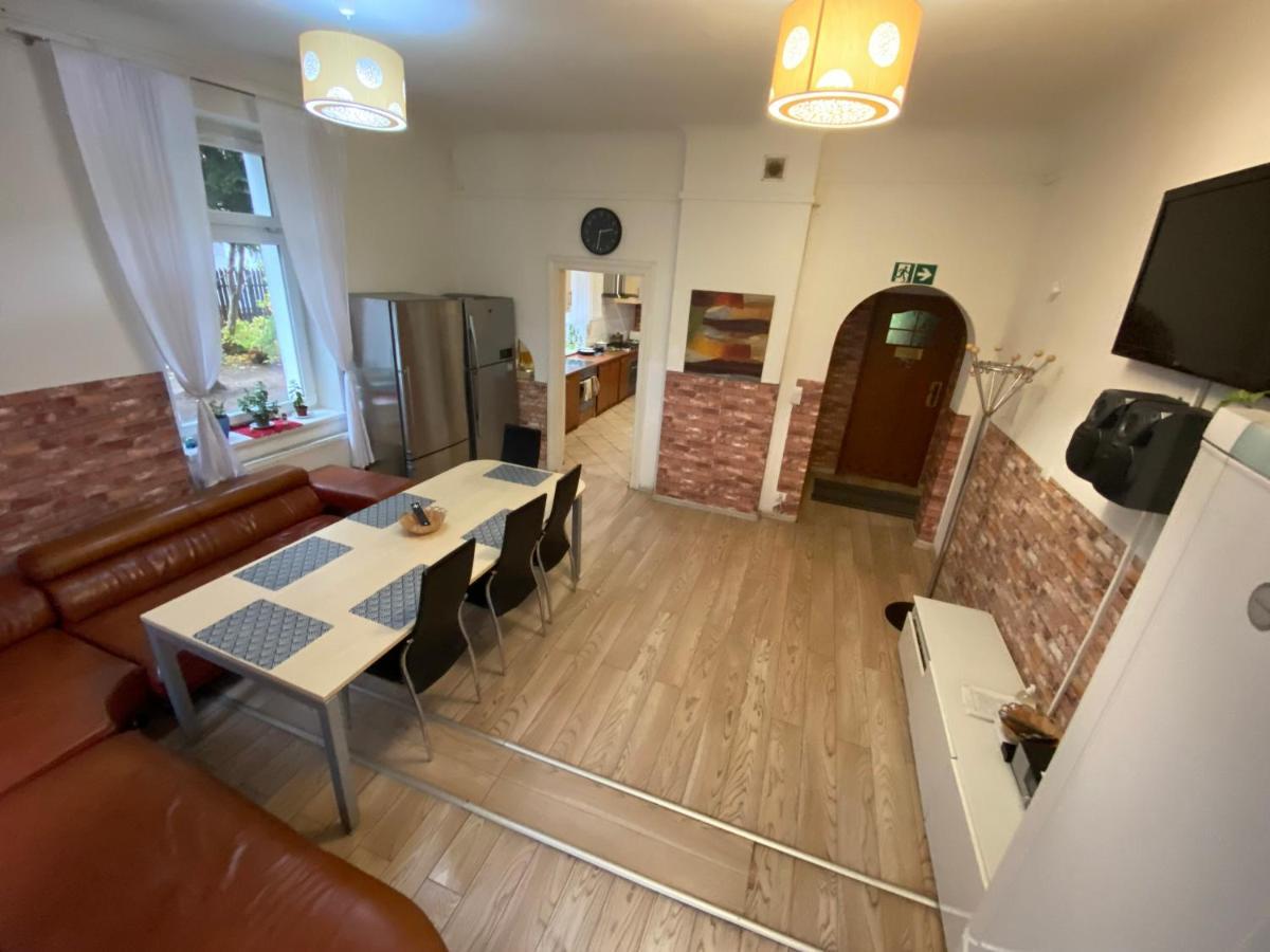 Hostel Piaseczno เพียเซตชโน ภายนอก รูปภาพ