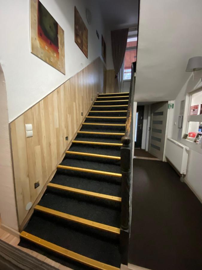 Hostel Piaseczno เพียเซตชโน ภายนอก รูปภาพ