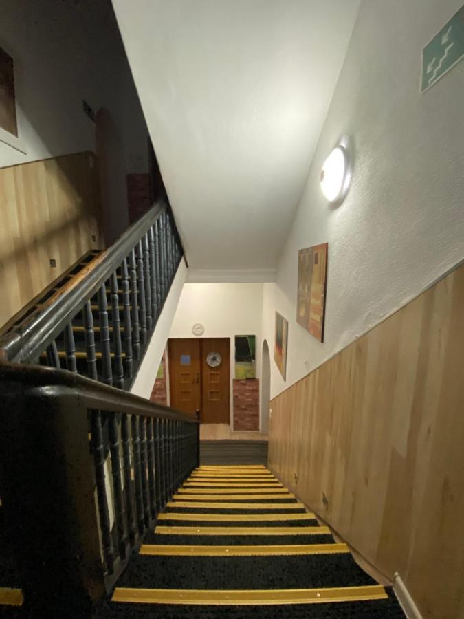 Hostel Piaseczno เพียเซตชโน ภายนอก รูปภาพ