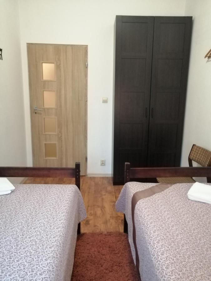 Hostel Piaseczno เพียเซตชโน ภายนอก รูปภาพ