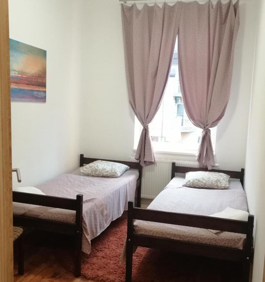 Hostel Piaseczno เพียเซตชโน ภายนอก รูปภาพ