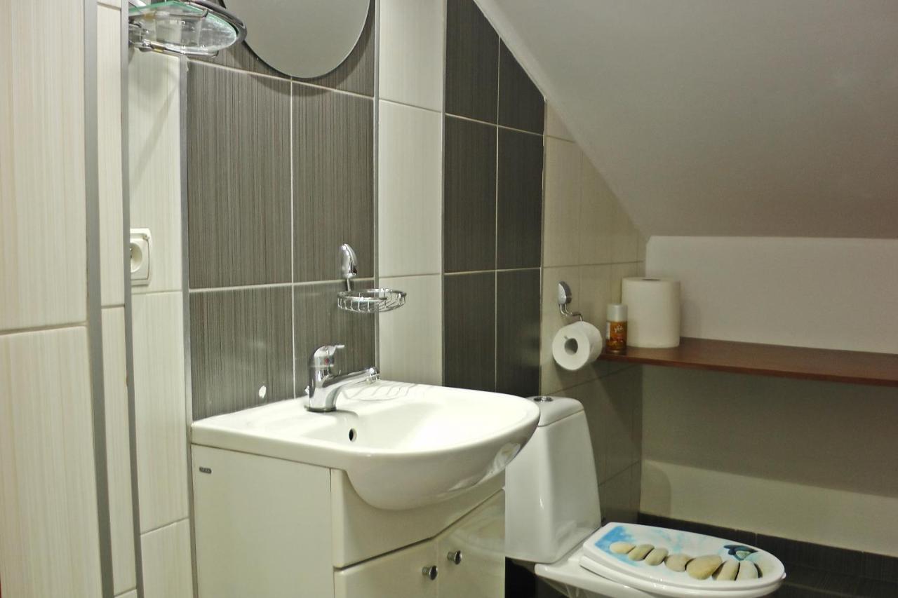 Hostel Piaseczno เพียเซตชโน ภายนอก รูปภาพ
