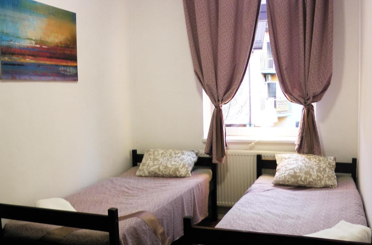 Hostel Piaseczno เพียเซตชโน ภายนอก รูปภาพ