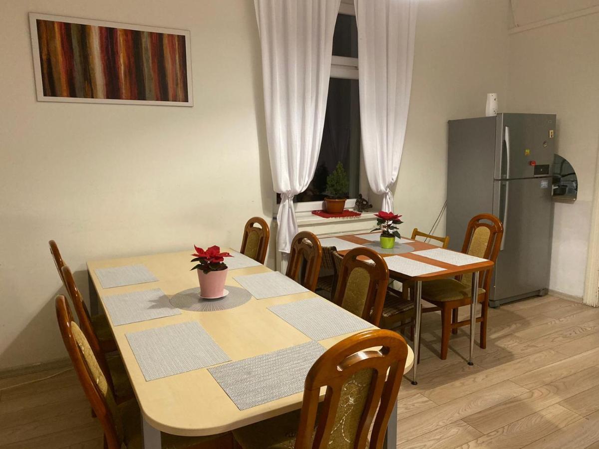 Hostel Piaseczno เพียเซตชโน ภายนอก รูปภาพ