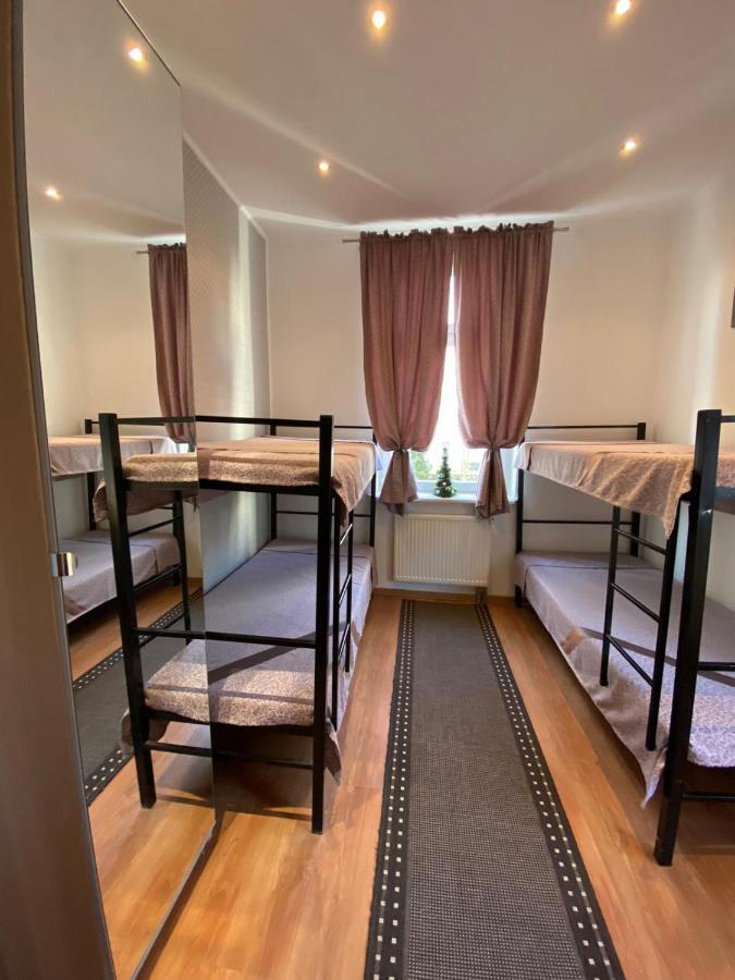 Hostel Piaseczno เพียเซตชโน ภายนอก รูปภาพ