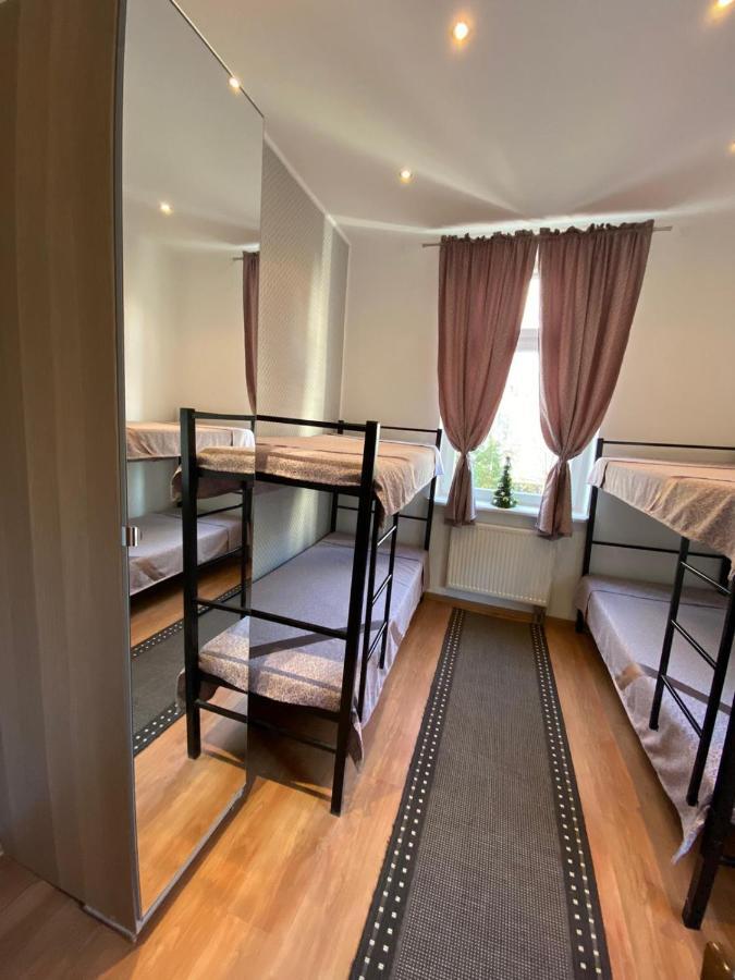Hostel Piaseczno เพียเซตชโน ภายนอก รูปภาพ