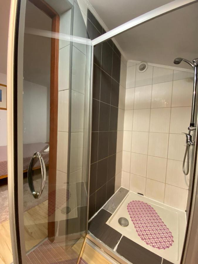 Hostel Piaseczno เพียเซตชโน ภายนอก รูปภาพ