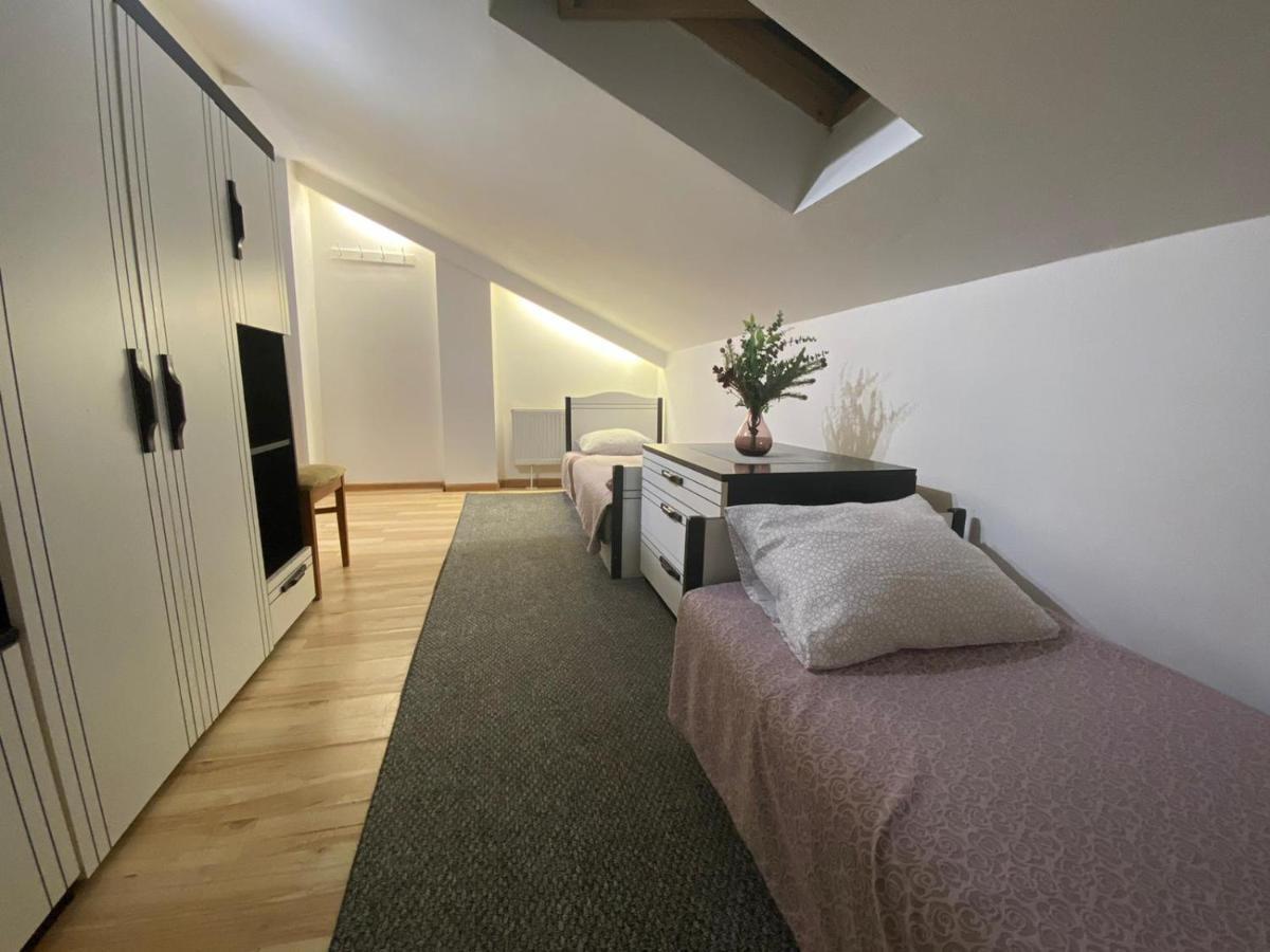 Hostel Piaseczno เพียเซตชโน ภายนอก รูปภาพ