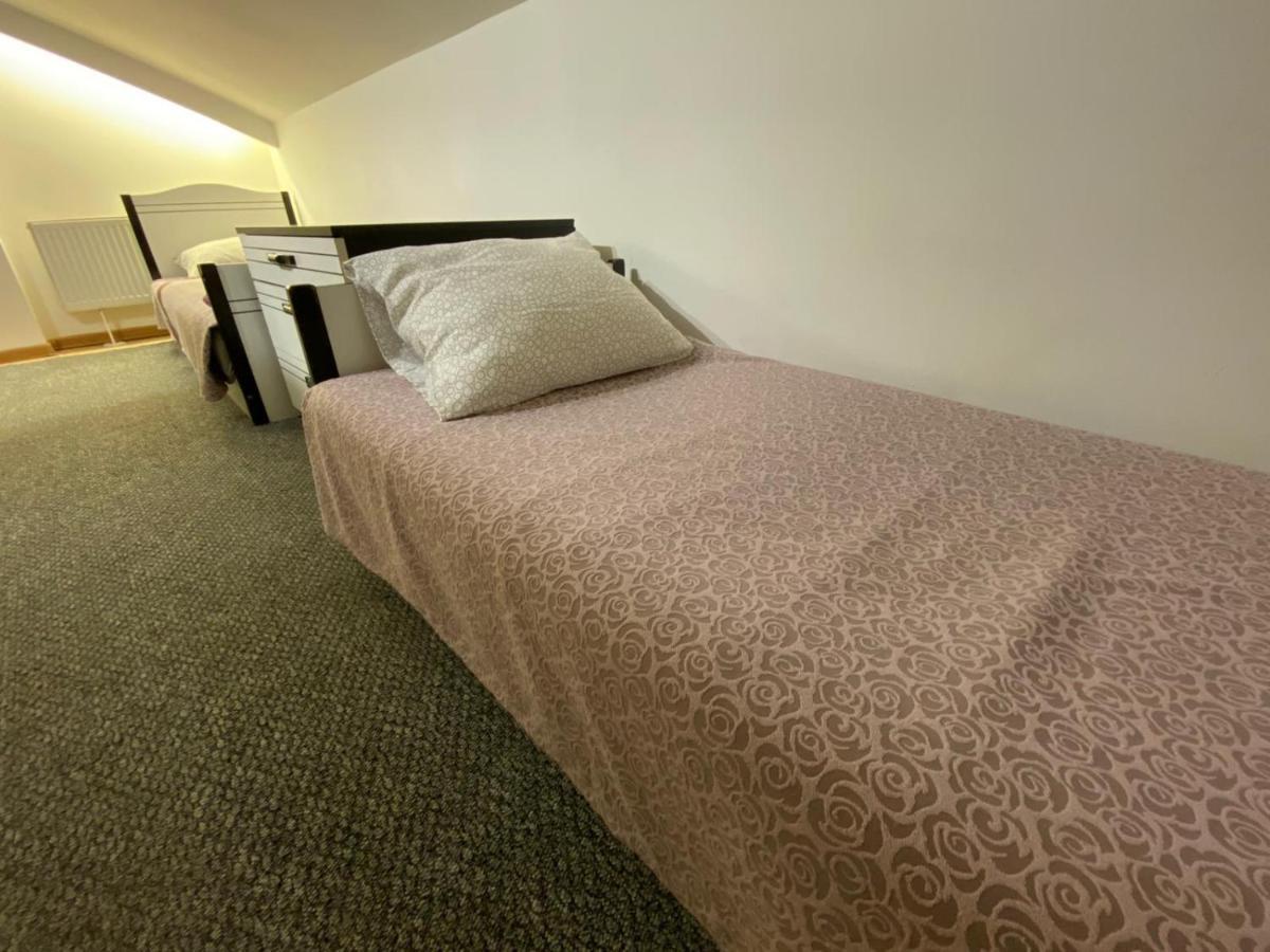 Hostel Piaseczno เพียเซตชโน ภายนอก รูปภาพ